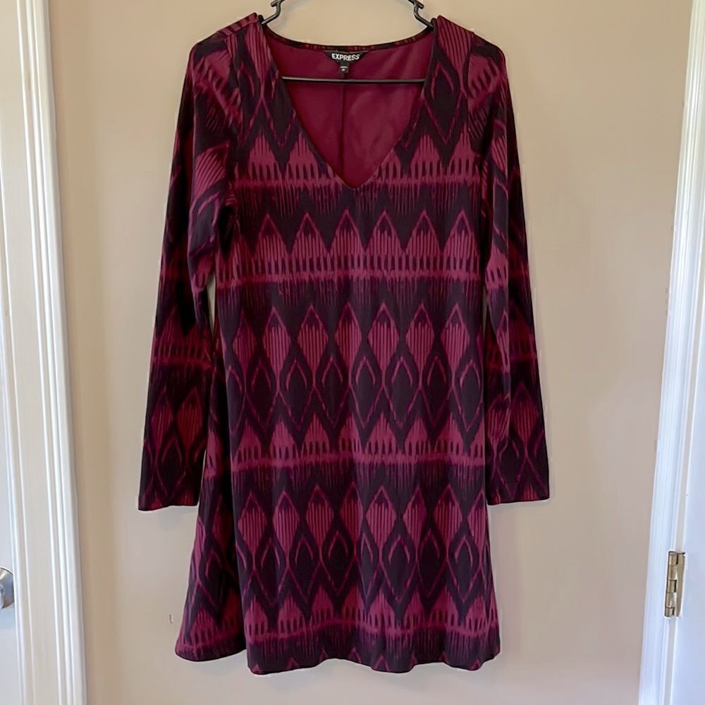 Womens’ Express Lightweight Dress Size M